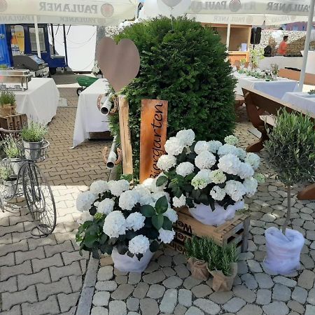 Alte Linde Landhotel & Restaurant Aalen Exterior photo